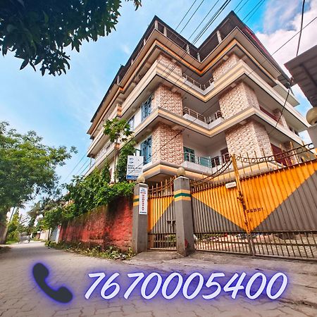 Taj Residency Holiday Homestay -Entire 1Bhk & 2Bhk Private Apartments -Call 767Ooo54Oo Jorhāt Екстериор снимка