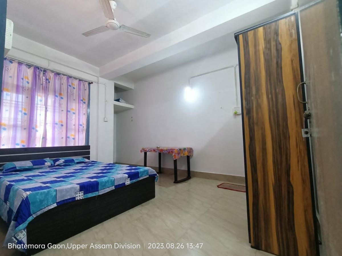 Taj Residency Holiday Homestay -Entire 1Bhk & 2Bhk Private Apartments -Call 767Ooo54Oo Jorhāt Екстериор снимка