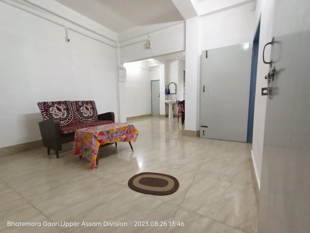 Taj Residency Holiday Homestay -Entire 1Bhk & 2Bhk Private Apartments -Call 767Ooo54Oo Jorhāt Екстериор снимка